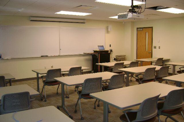 File:Maxwell 281 back front.jpg